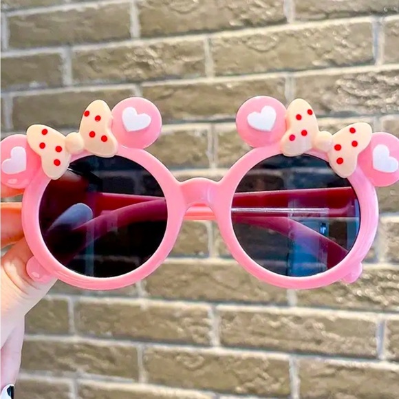 MINNIE MOUSE SUNGLASSES FOR GIRLS COLOR PINK NEW - Picture 4 of 4